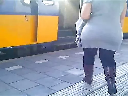मनमोहक लेगी बेब सोफि ...