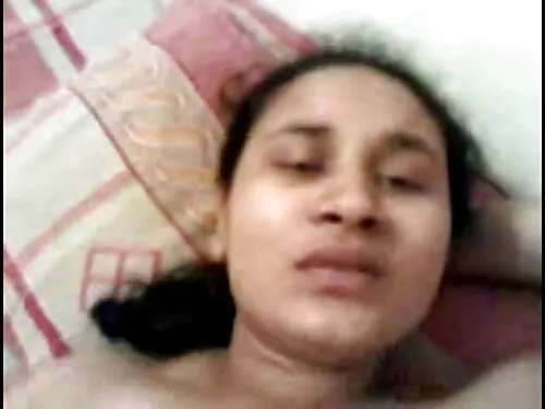 फ्ल्याट टिटिड गोरो ब ...