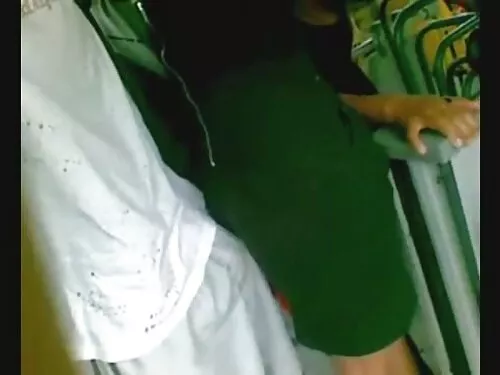दुई बस्टी बेब्स ट्रि ...