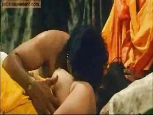 ब्रिटनी एम्बर स्टकिङ ...