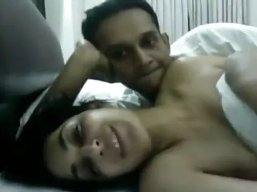 बस्टी वेश्या Ava Dal ...