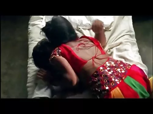 सुन्दर र जंगली Nika  ...